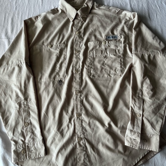 Columbia Tan Lightweight Casual Shirt - Picture 3 of 7